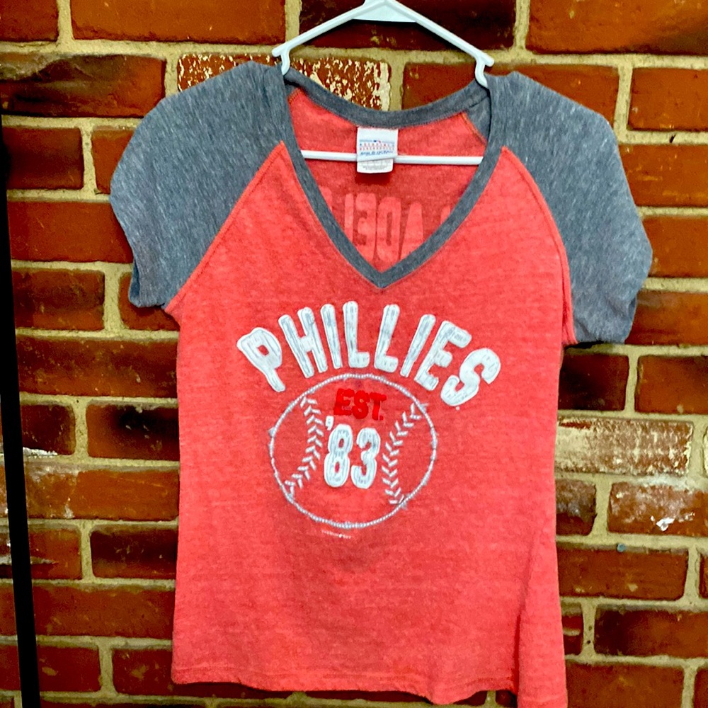 Phillies tee